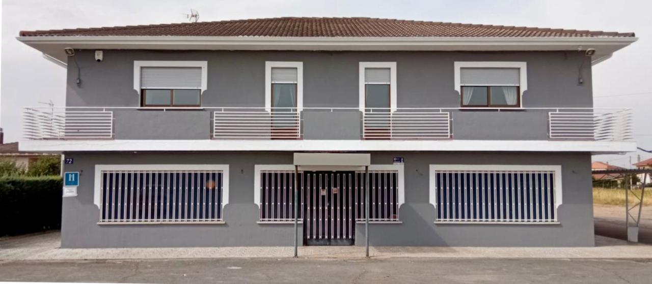 La Villa Hostal Calvarrasa de Abajo エクステリア 写真