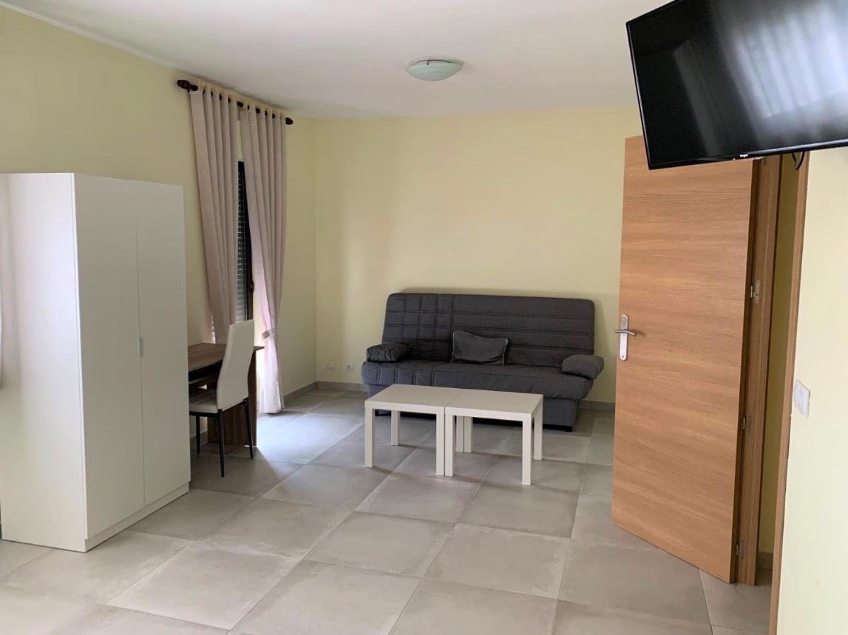 La Villa Hostal Calvarrasa de Abajo エクステリア 写真
